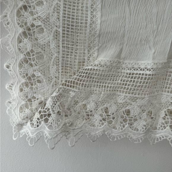 White Lace Hem Women Top - Picture 3 of 5
